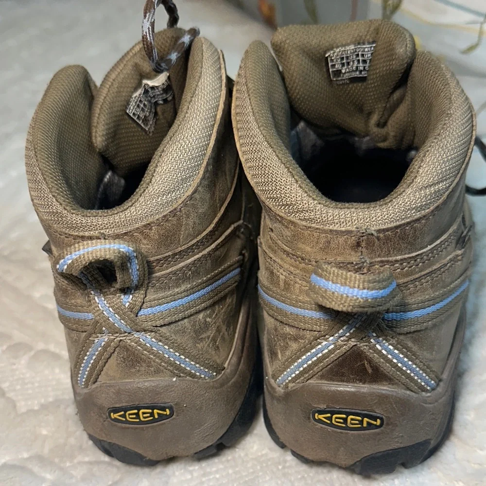 Keen Targhee ll Brown weatherproof Work/Hiking/snow boots